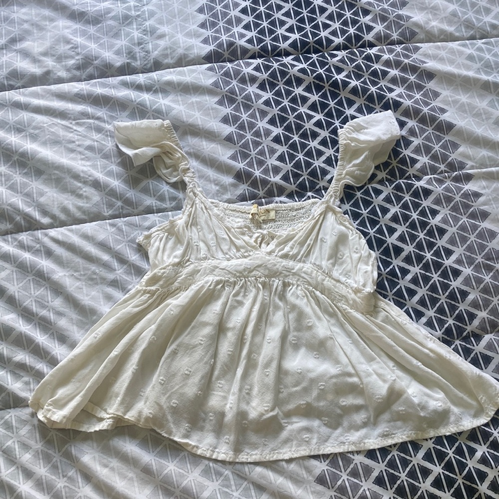 Chic white top